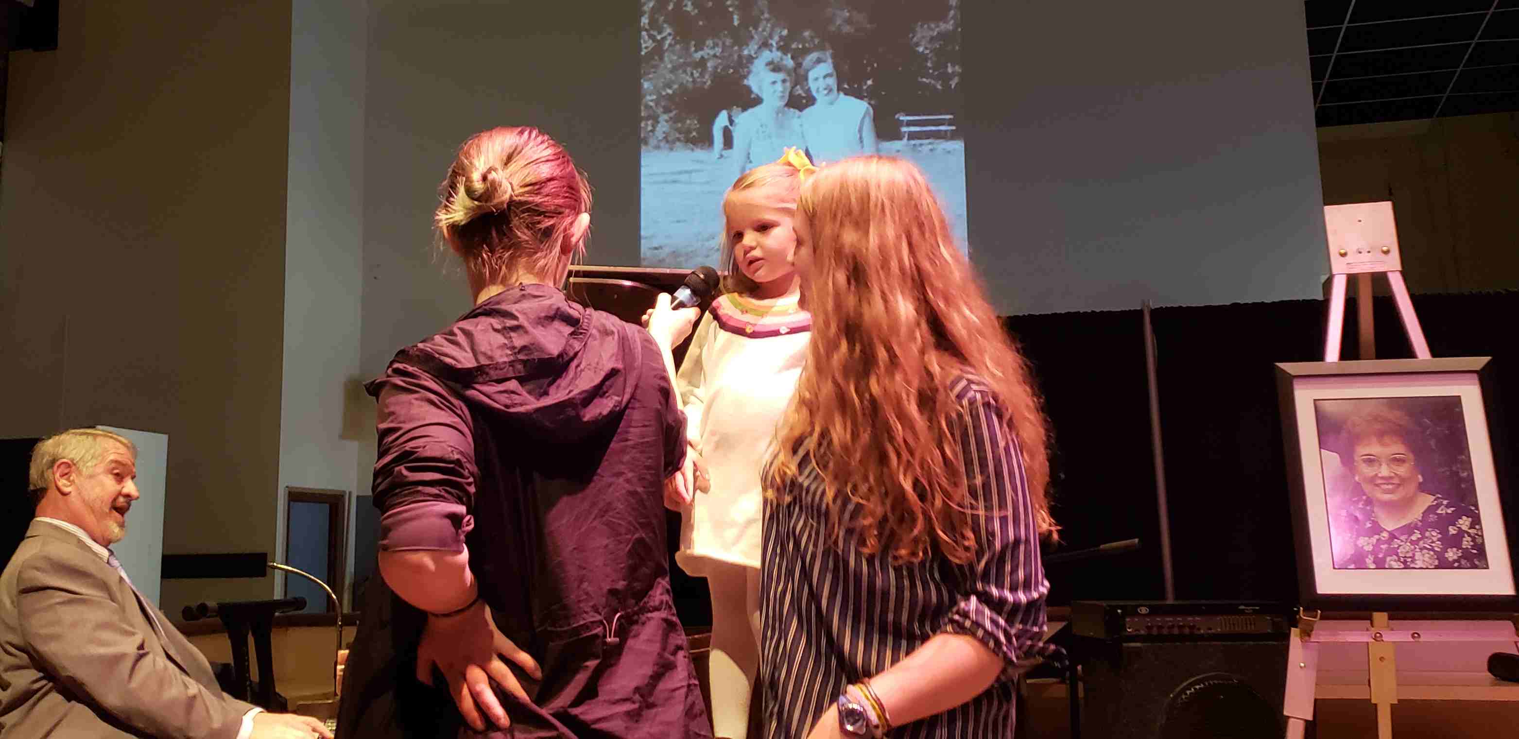 2018-10-11 Jazz Cnj with Lucy singing .jpg